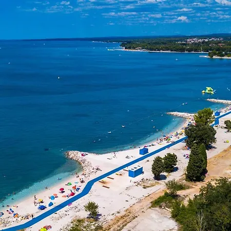 Charming Enjoy With Private Pool In Vila Pula