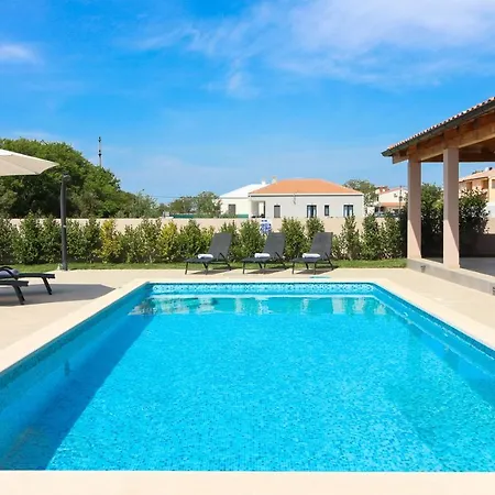 Βίλα Charming Enjoy With Private Pool In