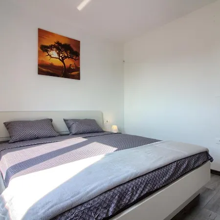 Charming Enjoy With Private Pool In * Pula