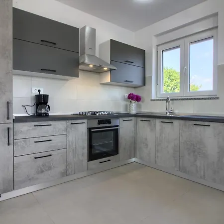 Charming Enjoy With Private Pool In * Pula