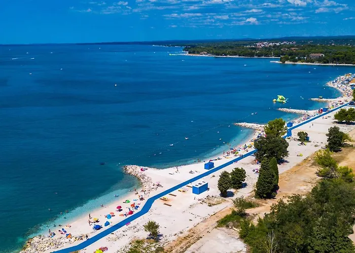 Charming Enjoy With Private Pool In Villa Póla