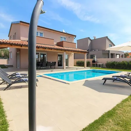 빌라 Charming Enjoy With Private Pool In *