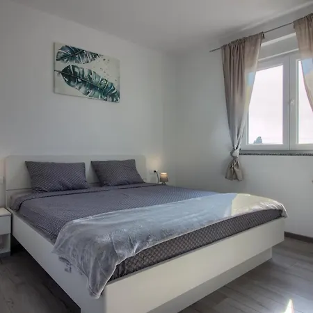 Charming Enjoy With Private Pool In * Πούλα