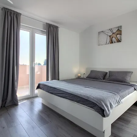 Charming Enjoy With Private Pool In * 풀라