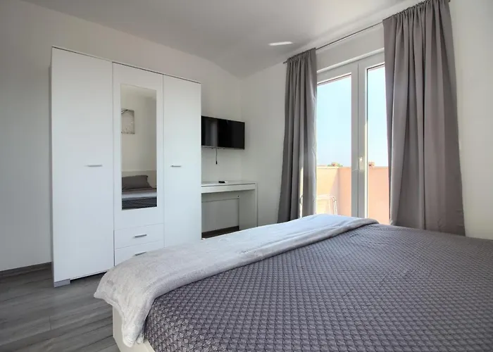 Charming Enjoy With Private Pool In