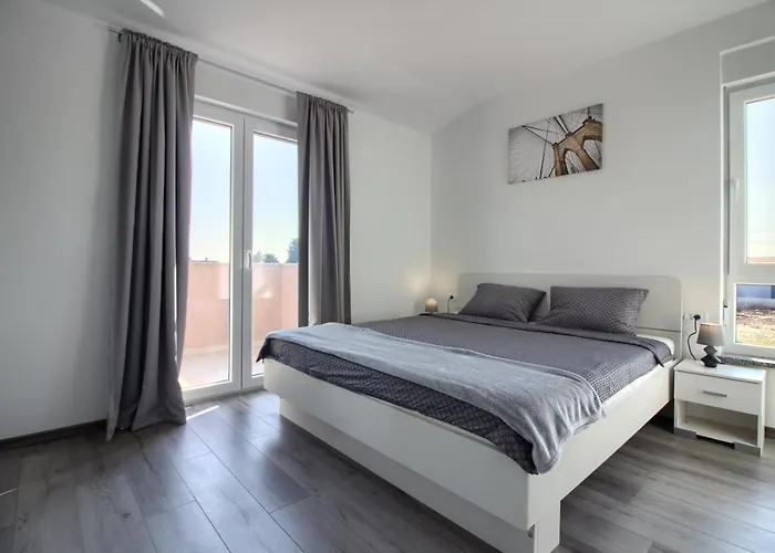 Charming Enjoy With Private Pool In * Pula