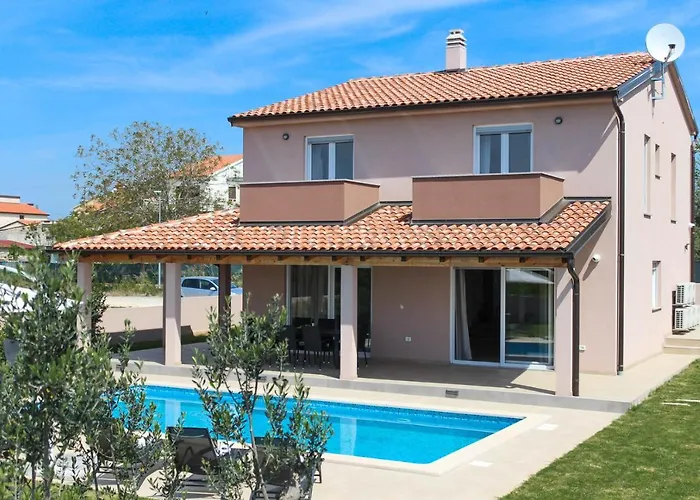 Villa Charming Enjoy With Private Pool In Pula